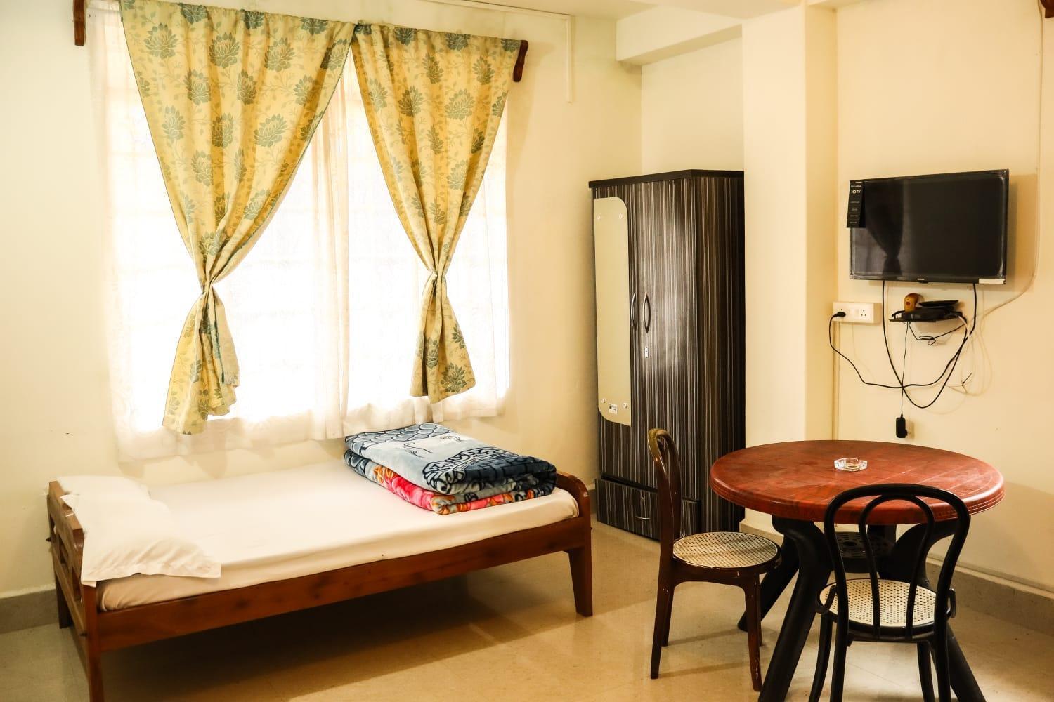 Pine Tree Lodge Шилонг Екстериор снимка